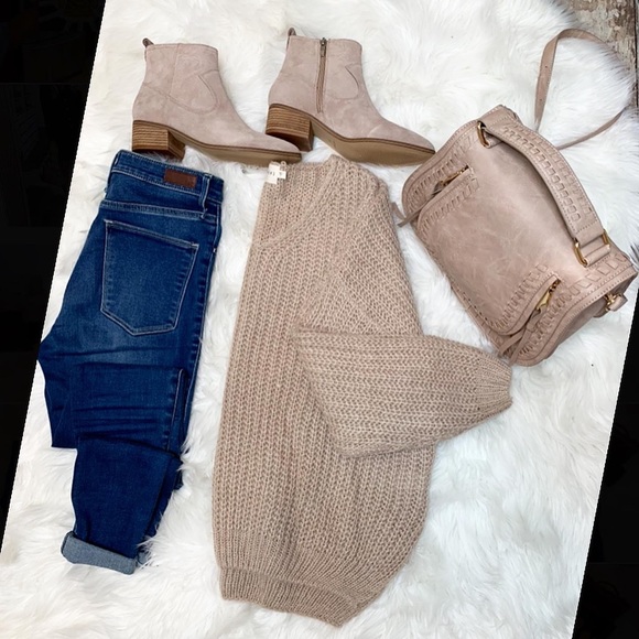 Meet your Posher, Becca - Picture 5 of 8